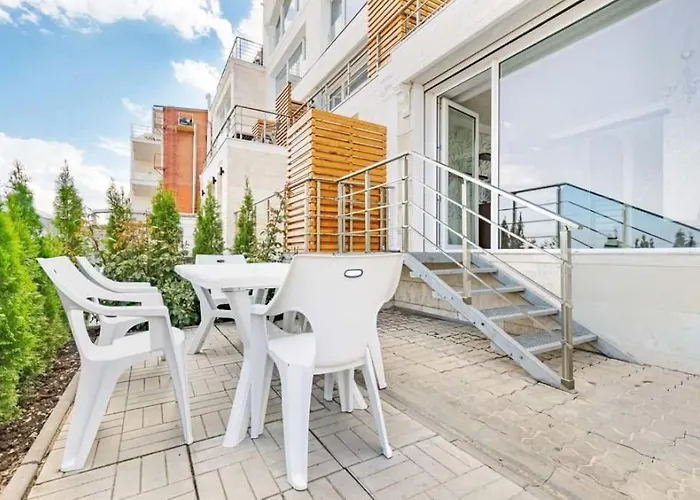 сучасна у моря 别墅