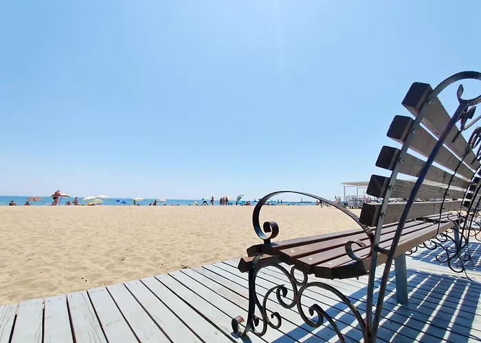 сучасна у моря ヴィラ