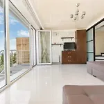 сучасна у моря Villa Odessa