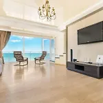 Villa сучасна у моря *
